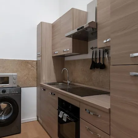 Guesthost - Elegant Flat Prati & Ottaviano Ma Apartment