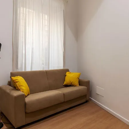 Apartment Guesthost - Elegant Flat Prati & Ottaviano Ma *