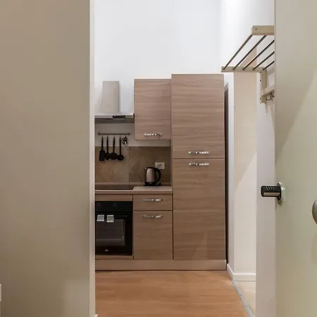 Apartment Guesthost - Elegant Flat Prati & Ottaviano Ma *