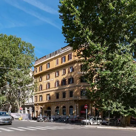 Guesthost - Elegant Flat Prati & Ottaviano Ma Apartment Rom